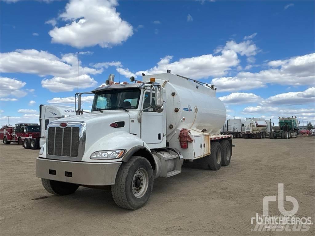 Peterbilt 348 水車