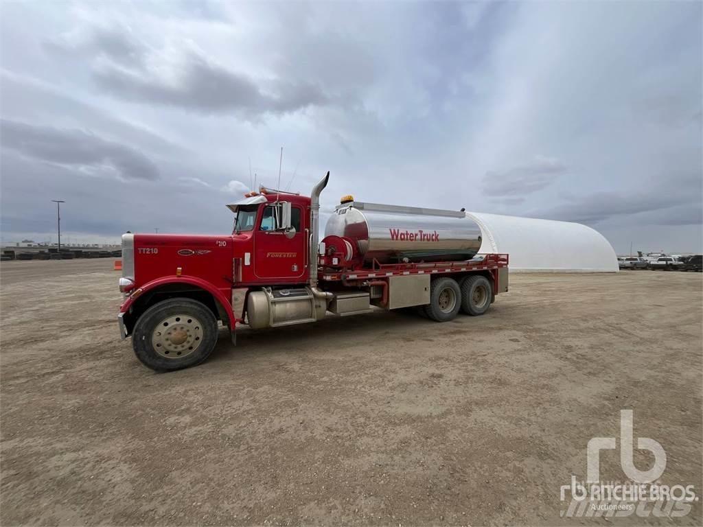 Peterbilt 359 水車