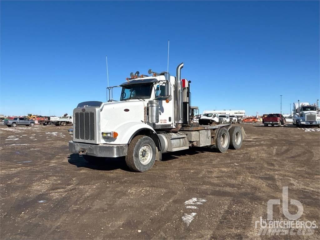 Peterbilt 367 平板 / 絞盤 卡車