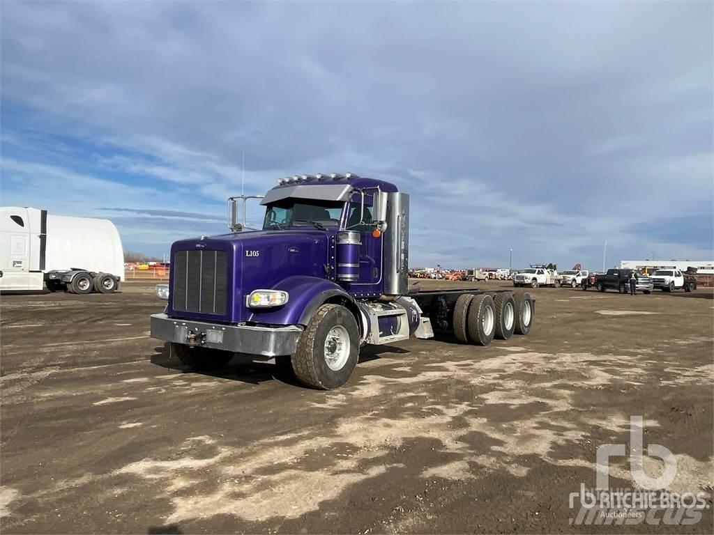 Peterbilt 367 商用底盤車