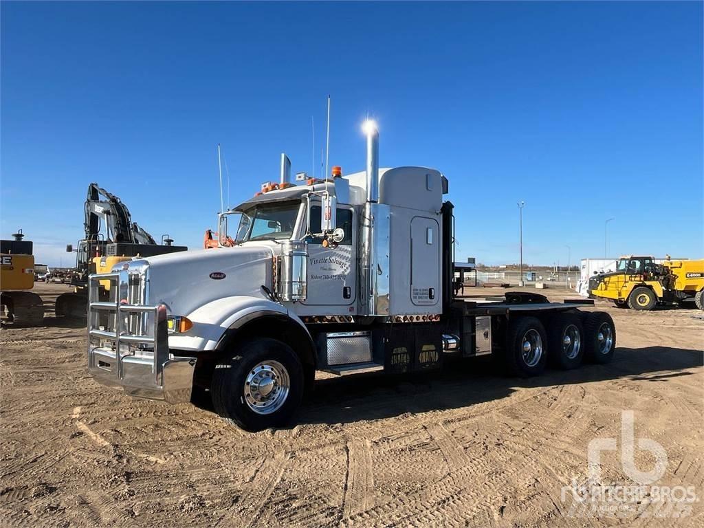 Peterbilt 378 平板 / 絞盤 卡車