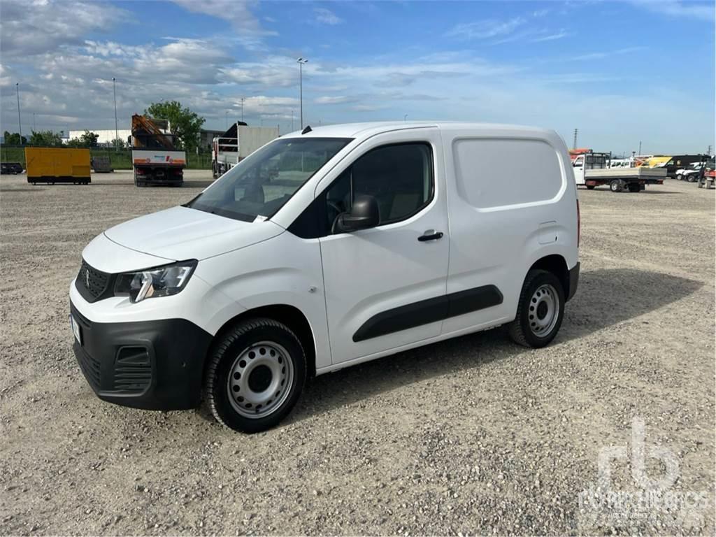 Peugeot PARTNER 廂式貨物運輸車