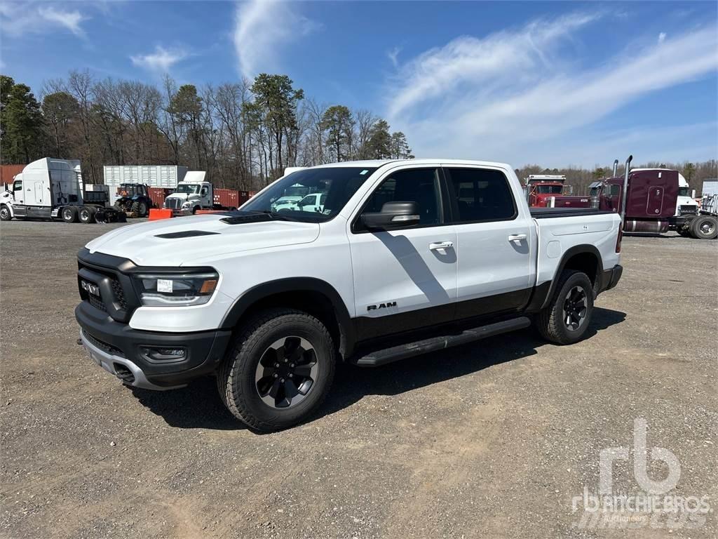 RAM 1500 皮卡.傳統半斗卡車/側卸板