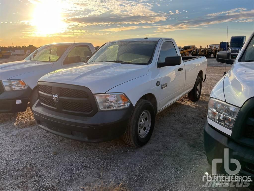 RAM 1500 皮卡.傳統半斗卡車/側卸板