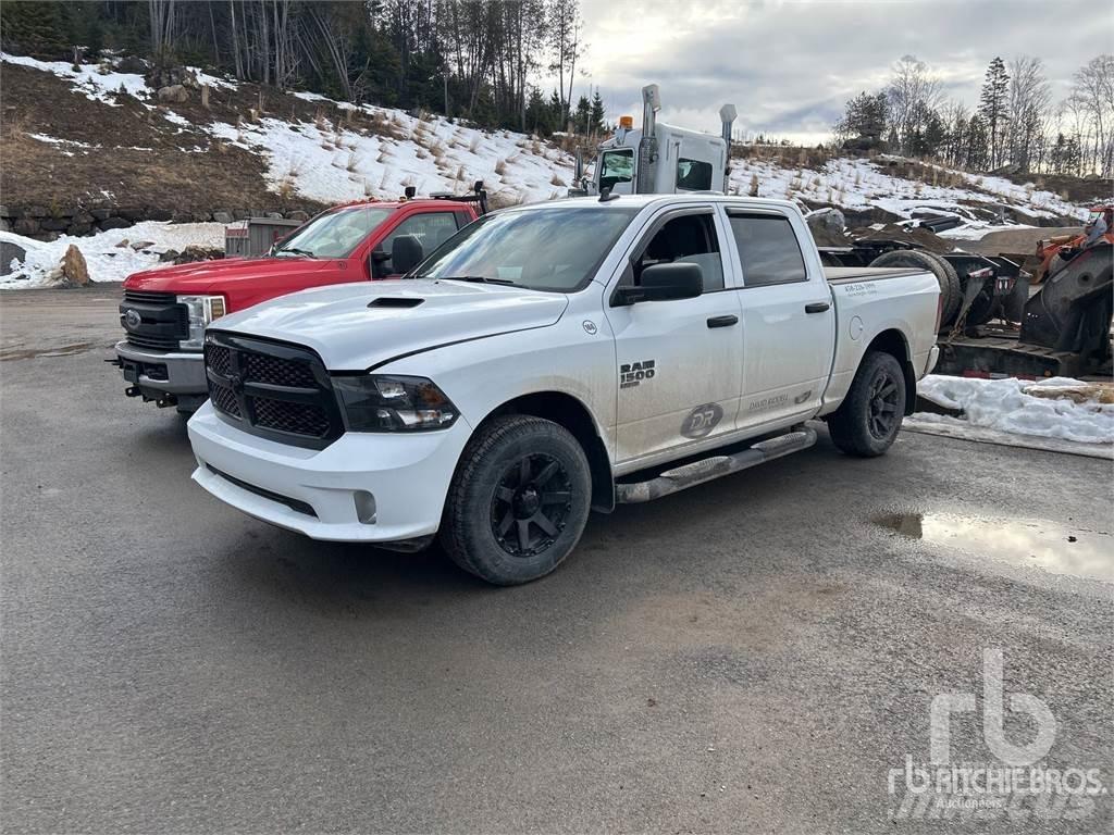 RAM 1500 皮卡.傳統半斗卡車/側卸板
