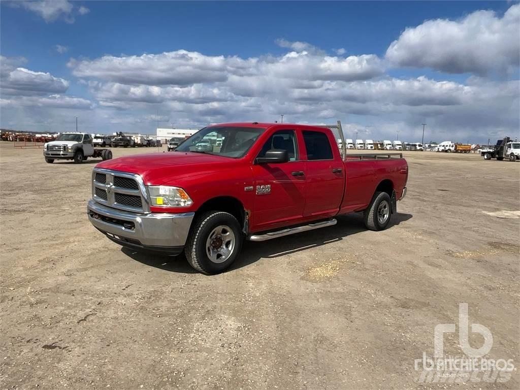 RAM 2500 皮卡.傳統半斗卡車/側卸板