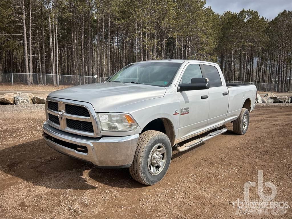 RAM 2500 皮卡.傳統半斗卡車/側卸板