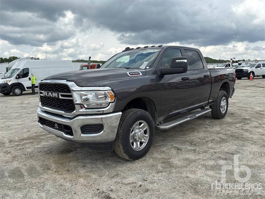 RAM 2500 皮卡.傳統半斗卡車/側卸板