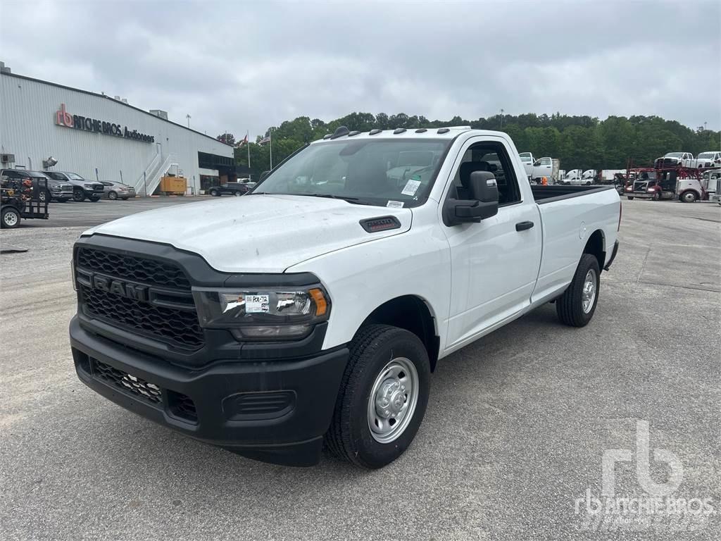 RAM 2500 皮卡.傳統半斗卡車/側卸板