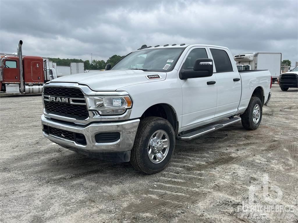 RAM 2500 皮卡.傳統半斗卡車/側卸板