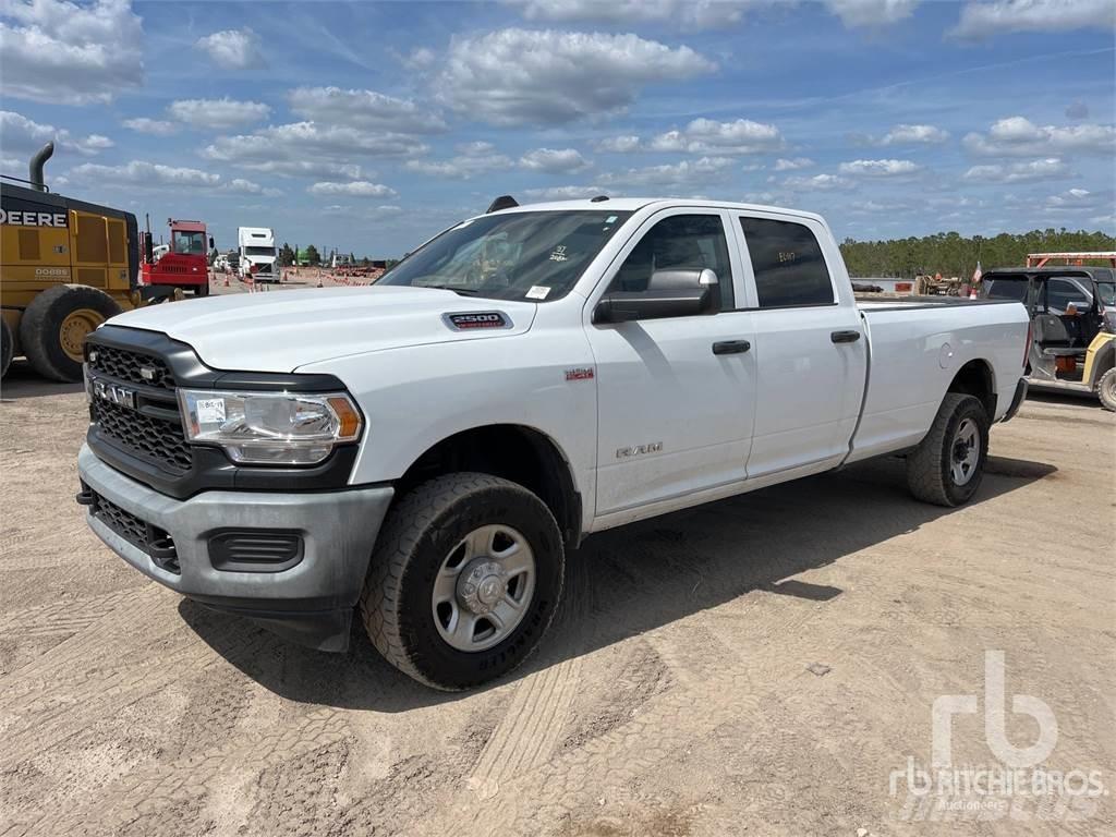 RAM 2500 皮卡.傳統半斗卡車/側卸板