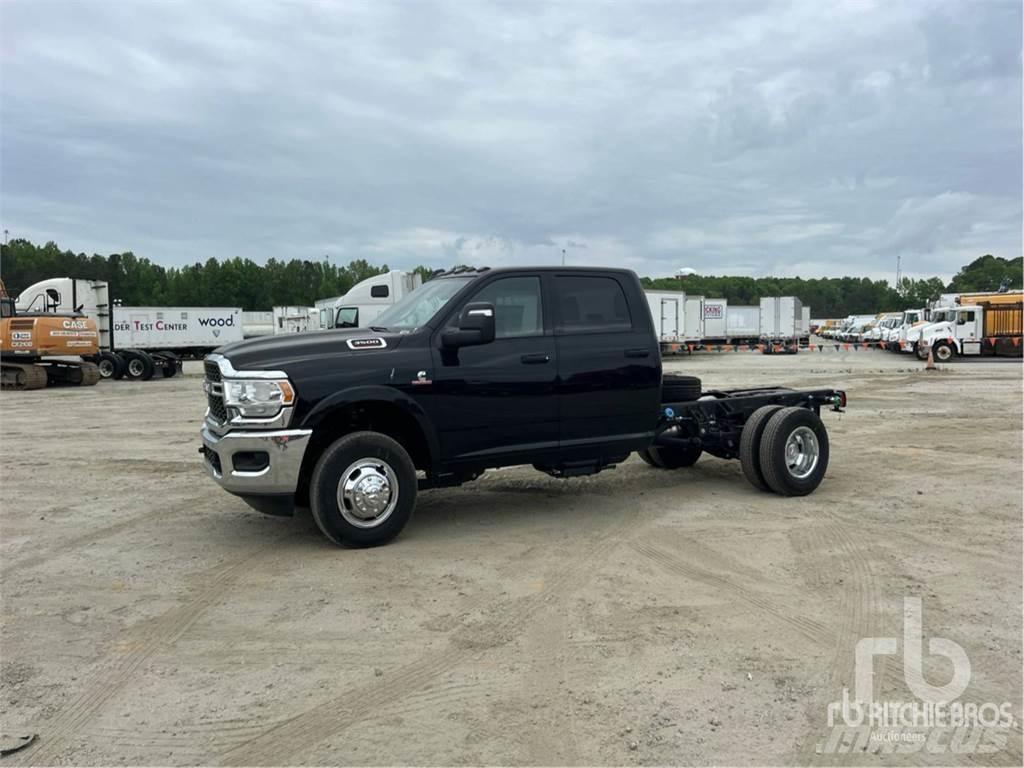 RAM 3500 商用底盤車