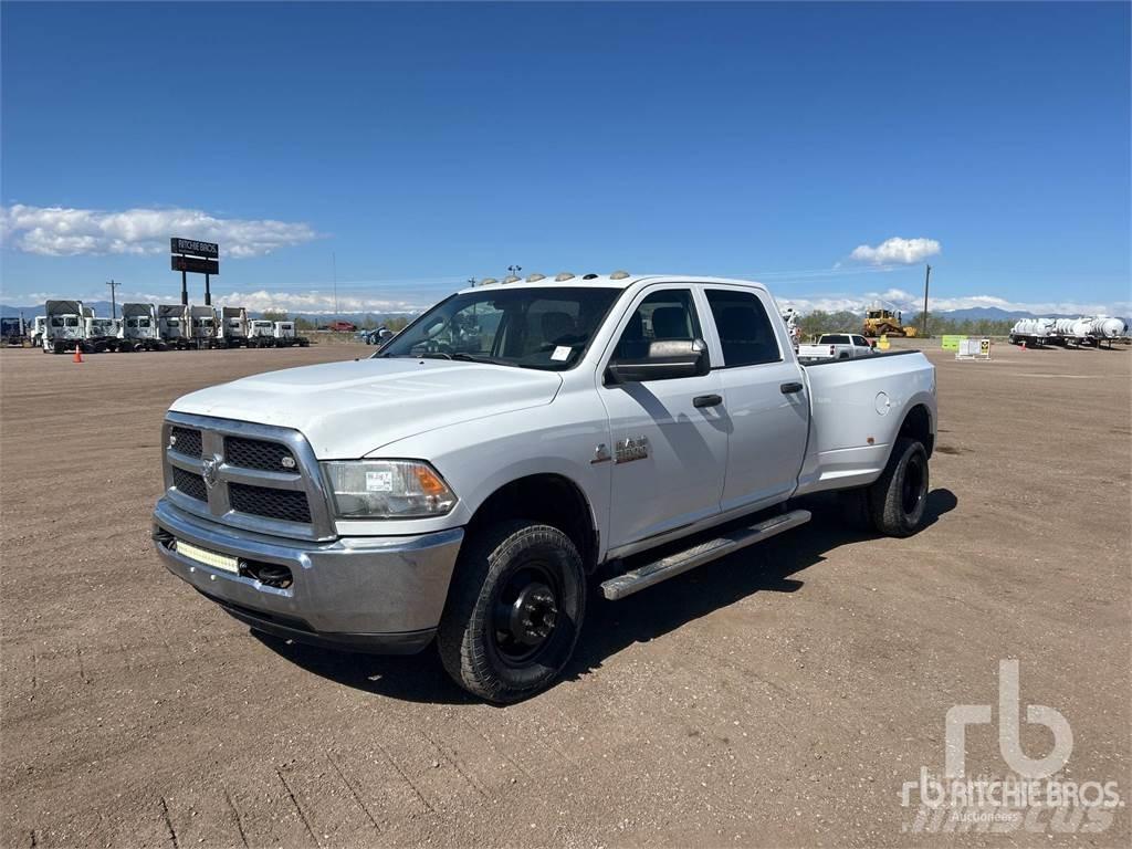 RAM 3500 皮卡.傳統半斗卡車/側卸板