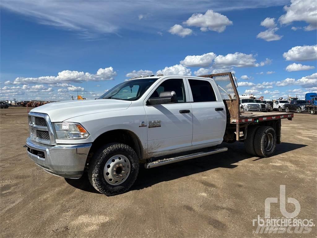 RAM 3500HD 平板式/側卸式卡車