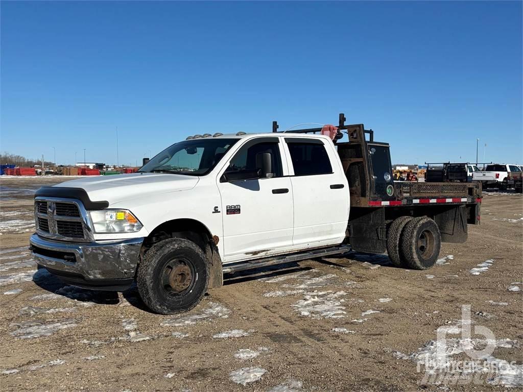 RAM 3500HD 平板式/側卸式卡車