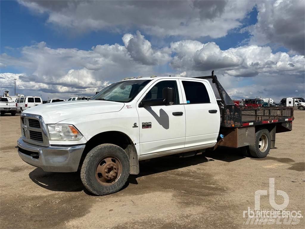 RAM 3500HD 平板式/側卸式卡車