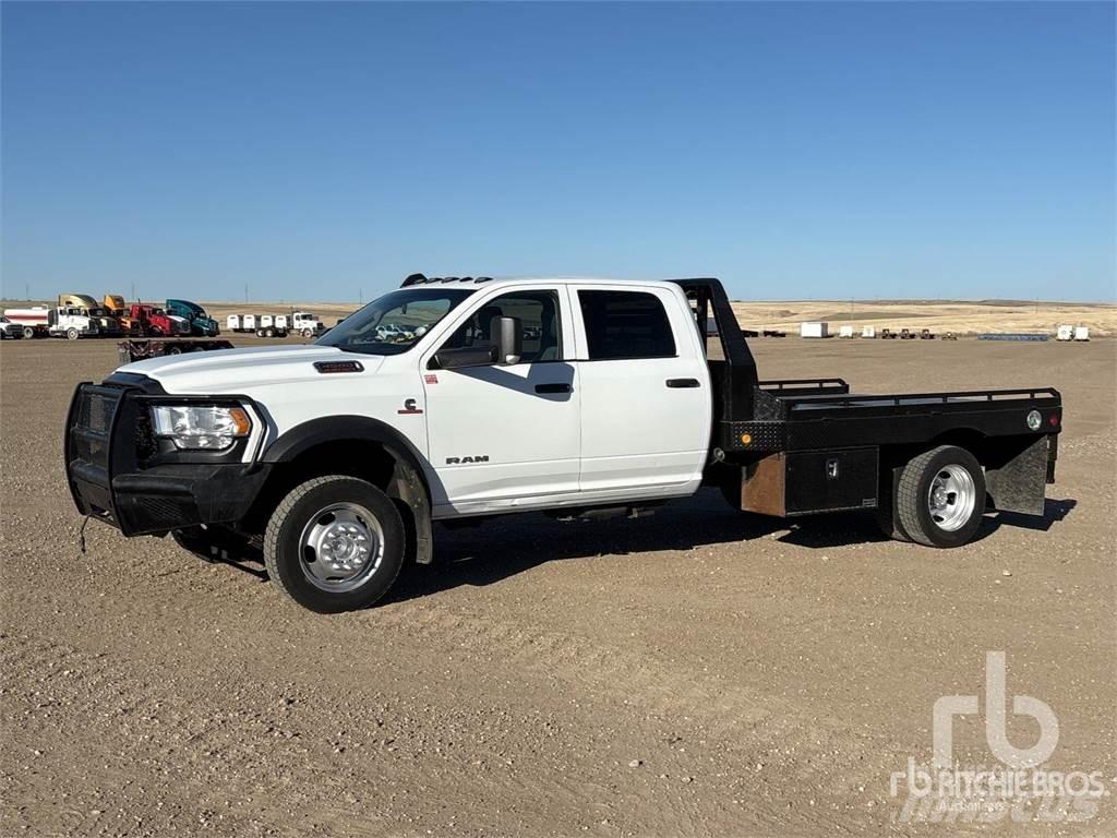 RAM 4500 平板式/側卸式卡車