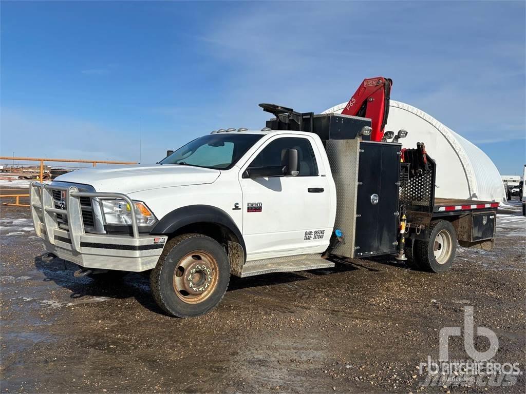 RAM 5500 起重機卡車