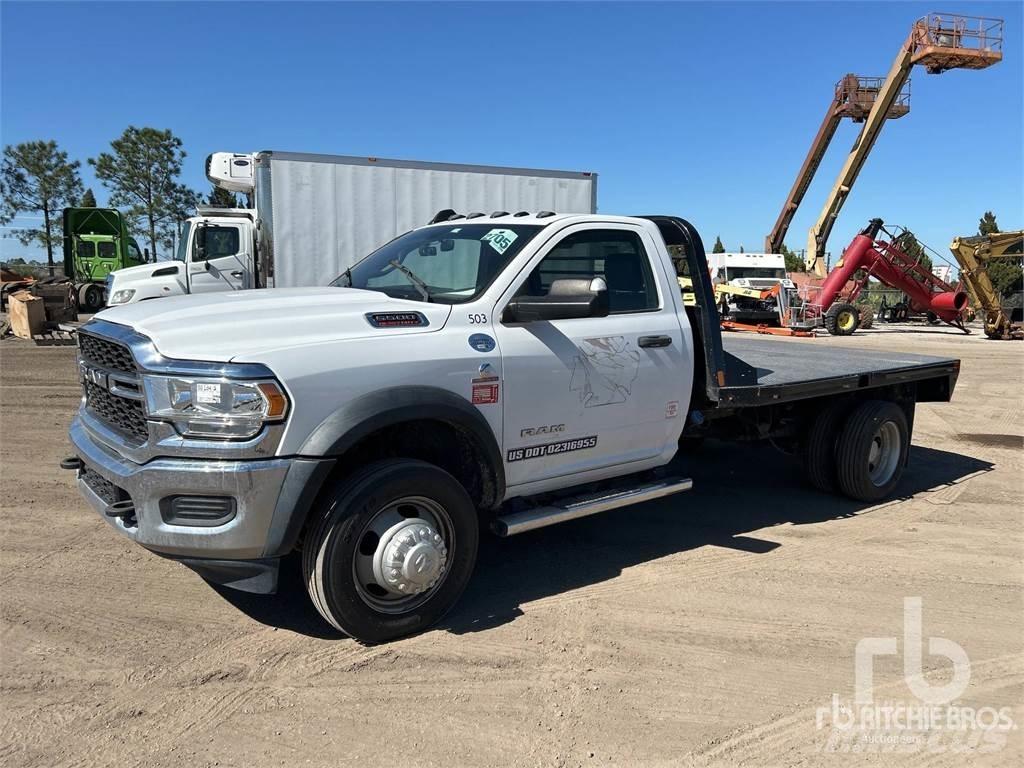RAM 5500HD 平板式/側卸式卡車
