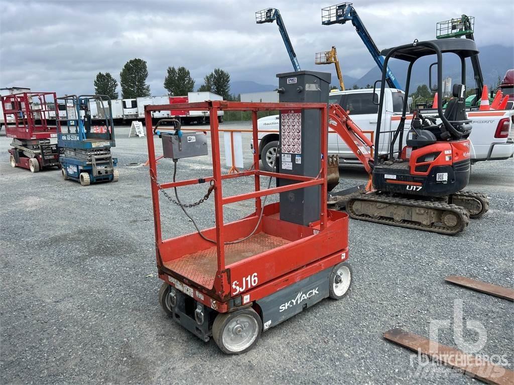SkyJack SJ16 剪式升降機