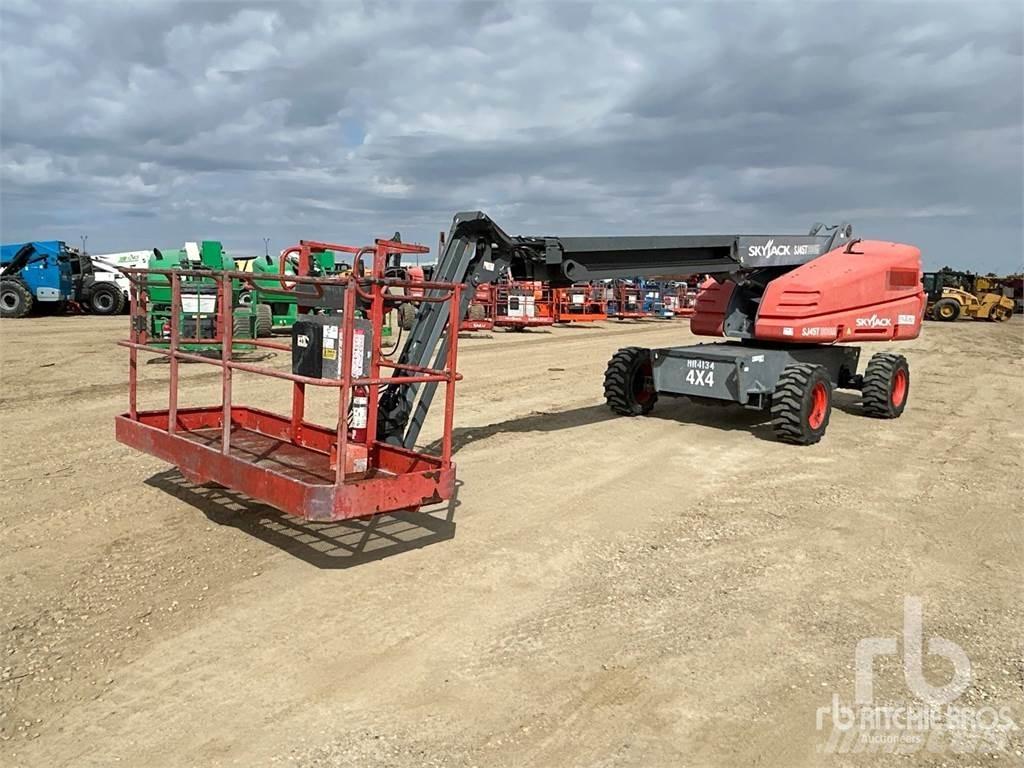 SkyJack SJ45T 曲臂高空作業車