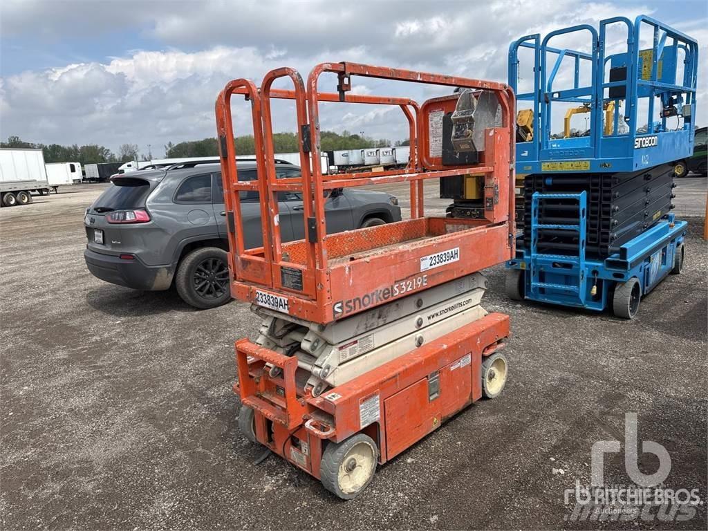 Snorkel S3219E 剪式升降機