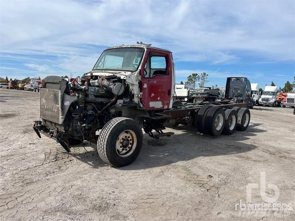 Sterling L9500 商用底盤車