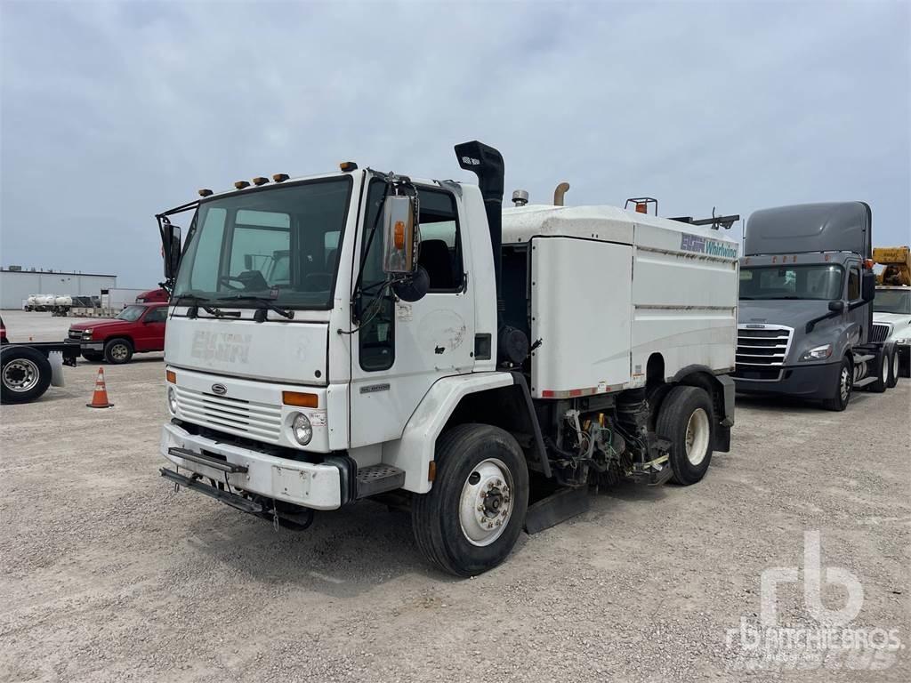 Sterling SC8000 清掃車