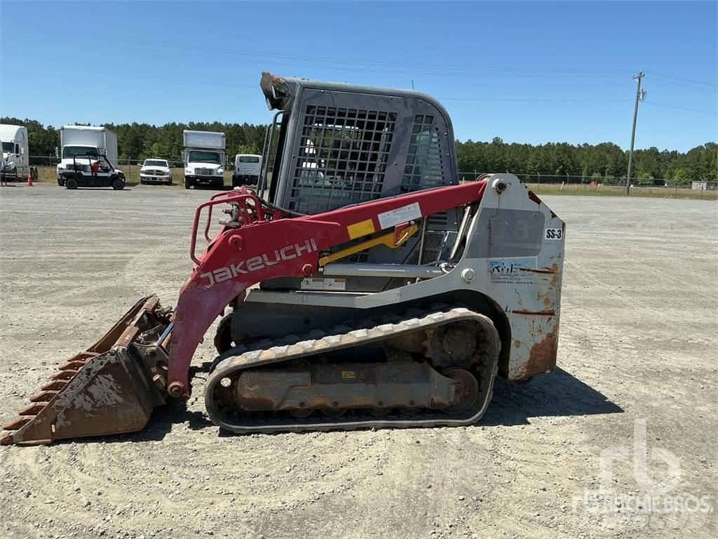 Takeuchi TL8 滑移轉向裝載機