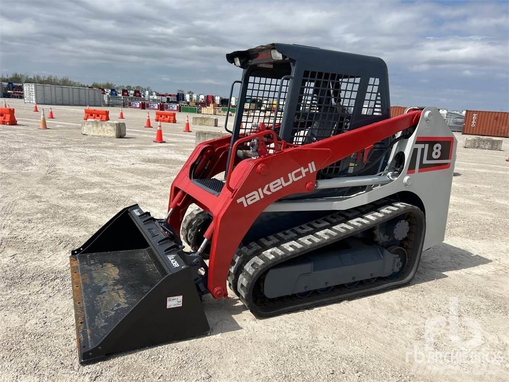 Takeuchi TL8 滑移轉向裝載機
