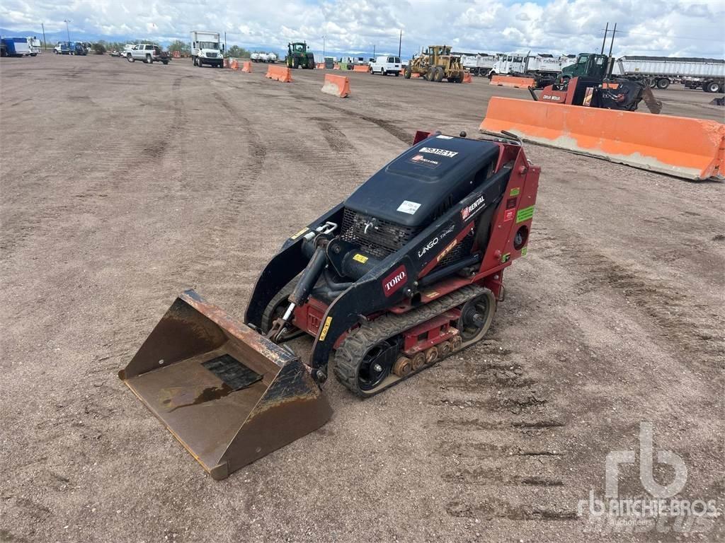 Toro TX427 滑移轉向裝載機