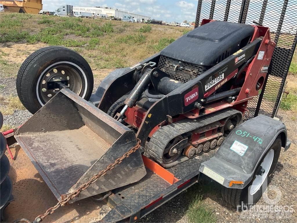 Toro TX427 滑移轉向裝載機