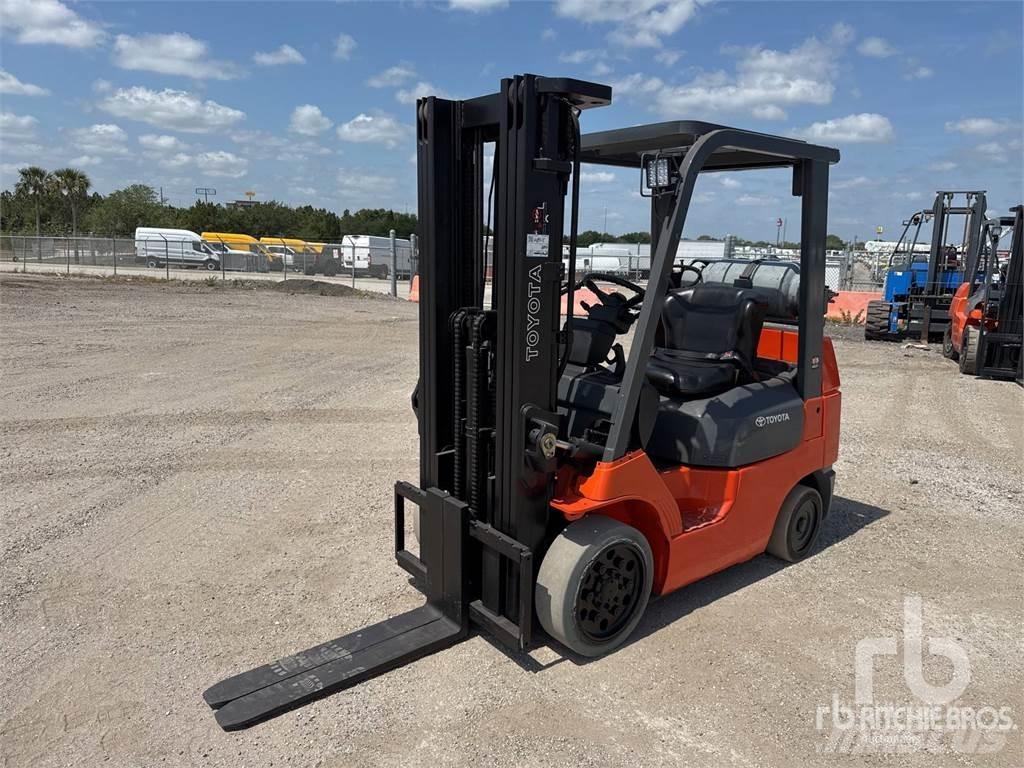 Toyota 7FGCU25 柴油卡車