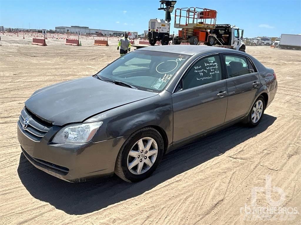 Toyota AVALON 汽車