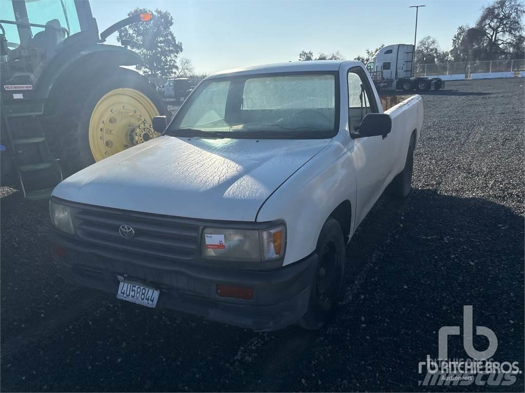 Toyota T100 皮卡.傳統半斗卡車/側卸板