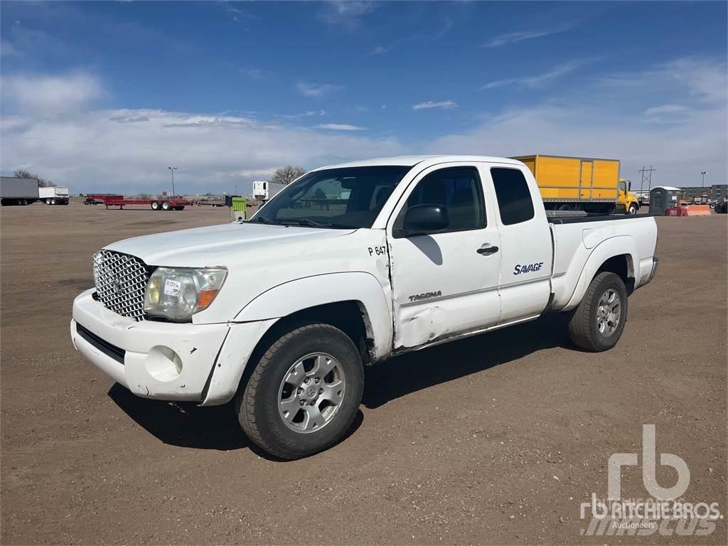 Toyota TACOMA 皮卡.傳統半斗卡車/側卸板