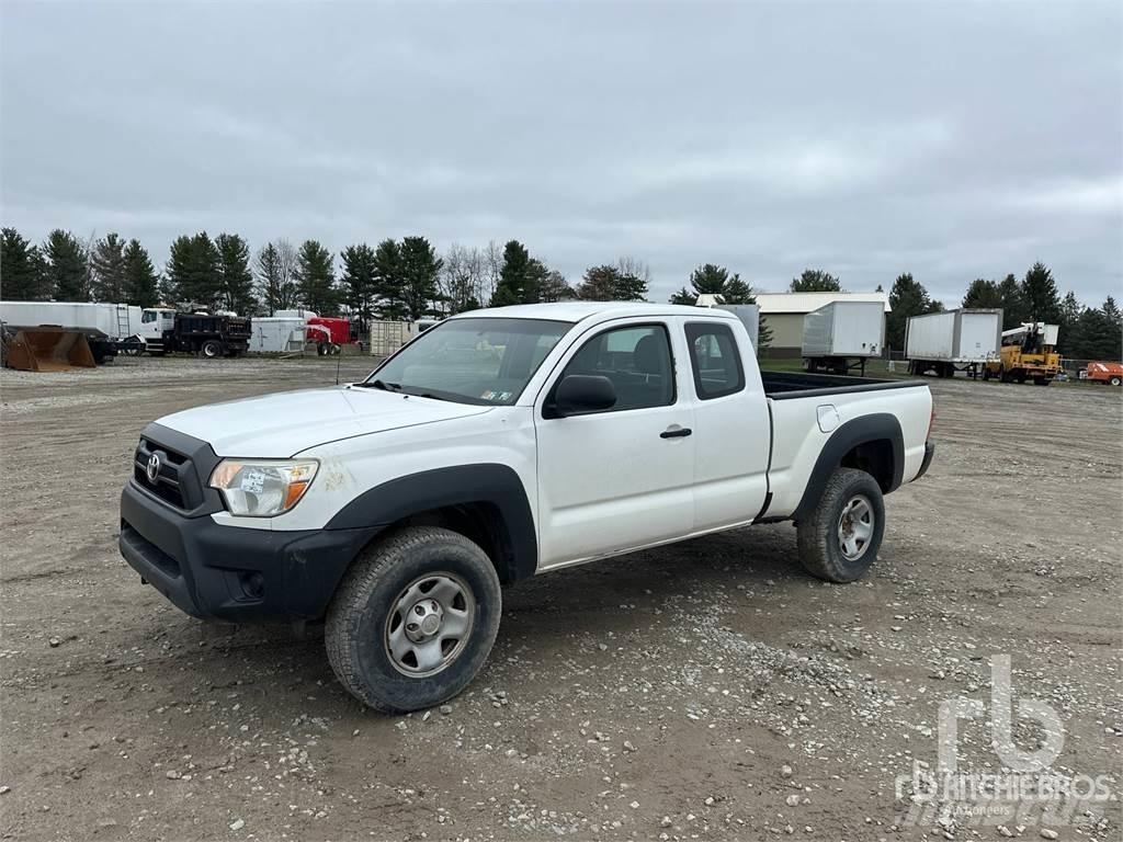 Toyota TACOMA 皮卡.傳統半斗卡車/側卸板