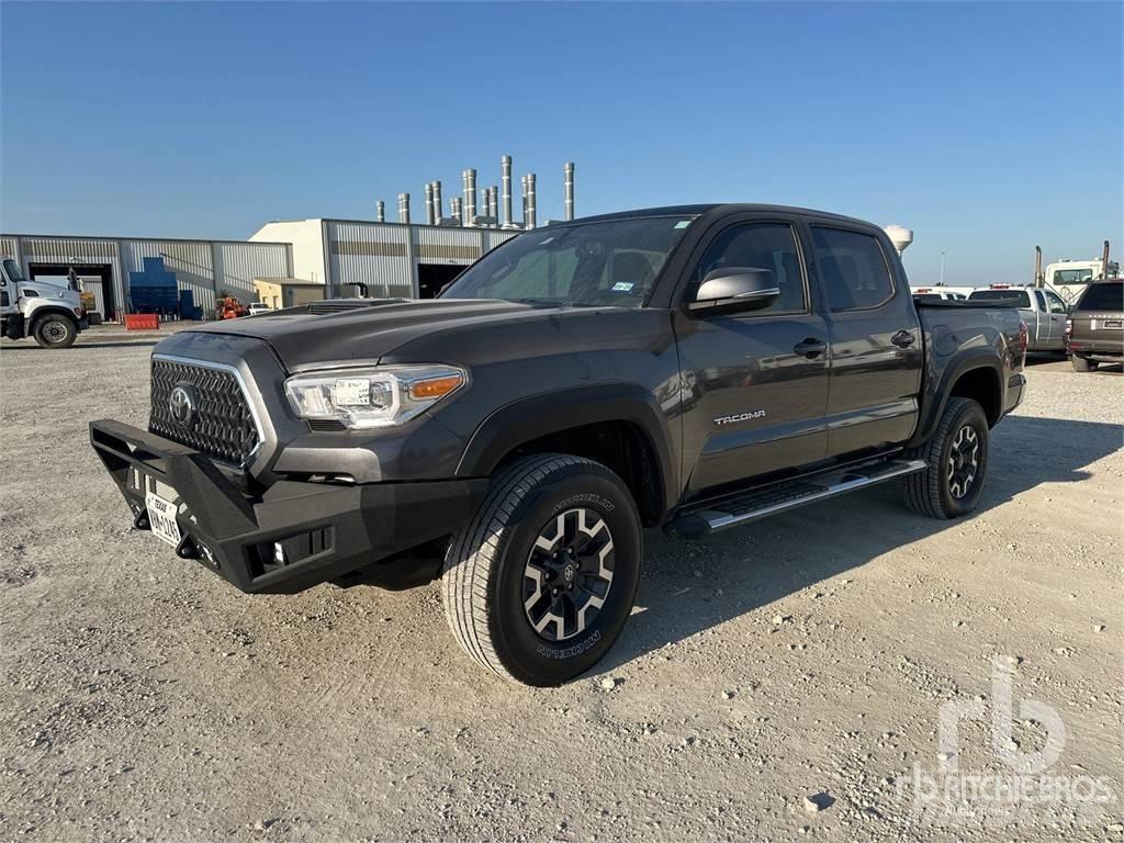 Toyota TACOMA 皮卡.傳統半斗卡車/側卸板