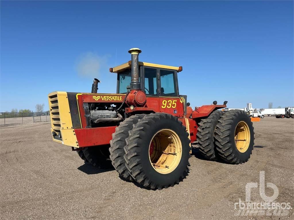 Versatile 935 曳引機