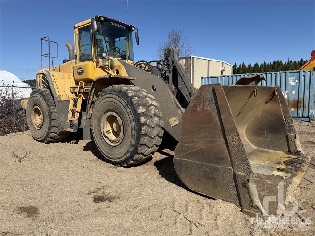 Volvo L220E 輪胎式裝載機