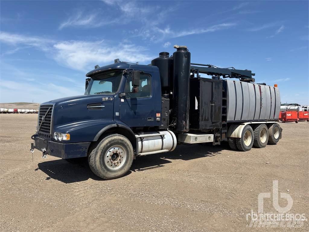 Volvo VHD 組合/真空油槽車