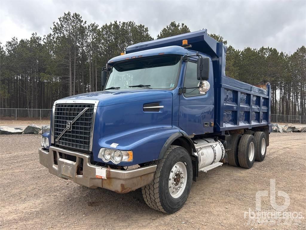 Volvo VND 傾卸式卡車