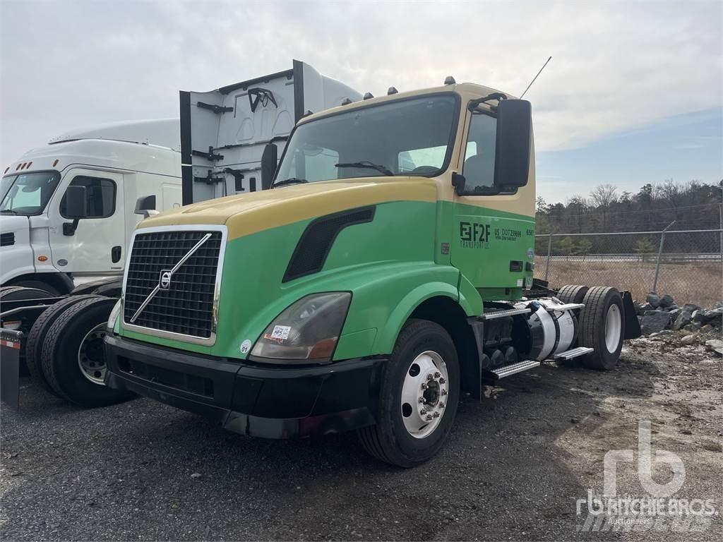 Volvo VNL 曳引機組件