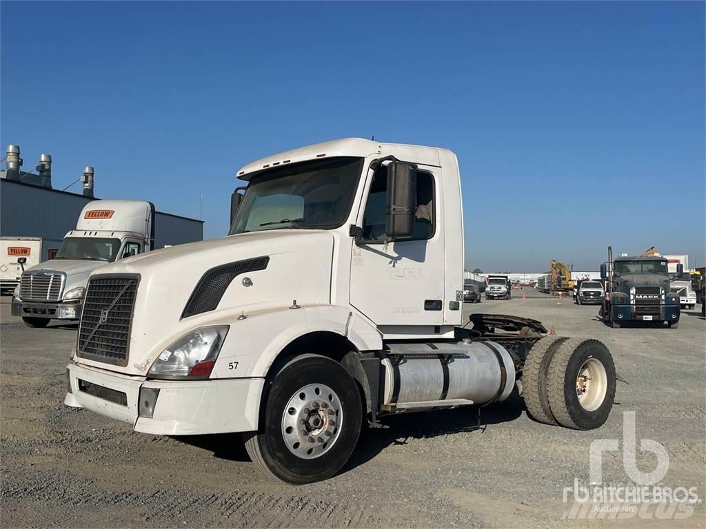 Volvo VNL 曳引機組件