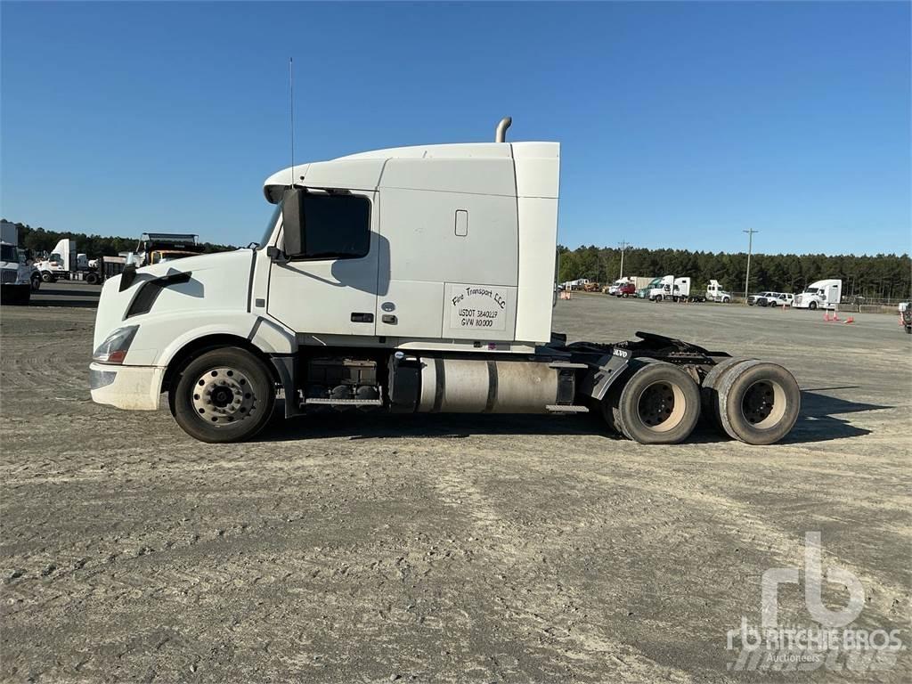 Volvo VNL 曳引機組件