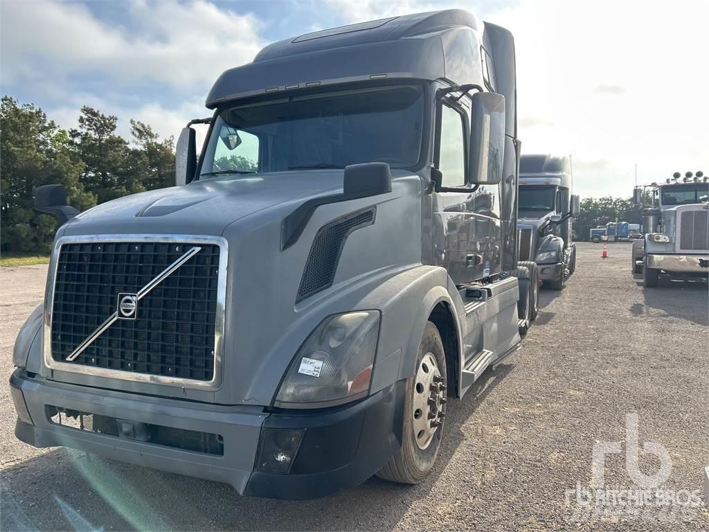 Volvo VNL 曳引機組件