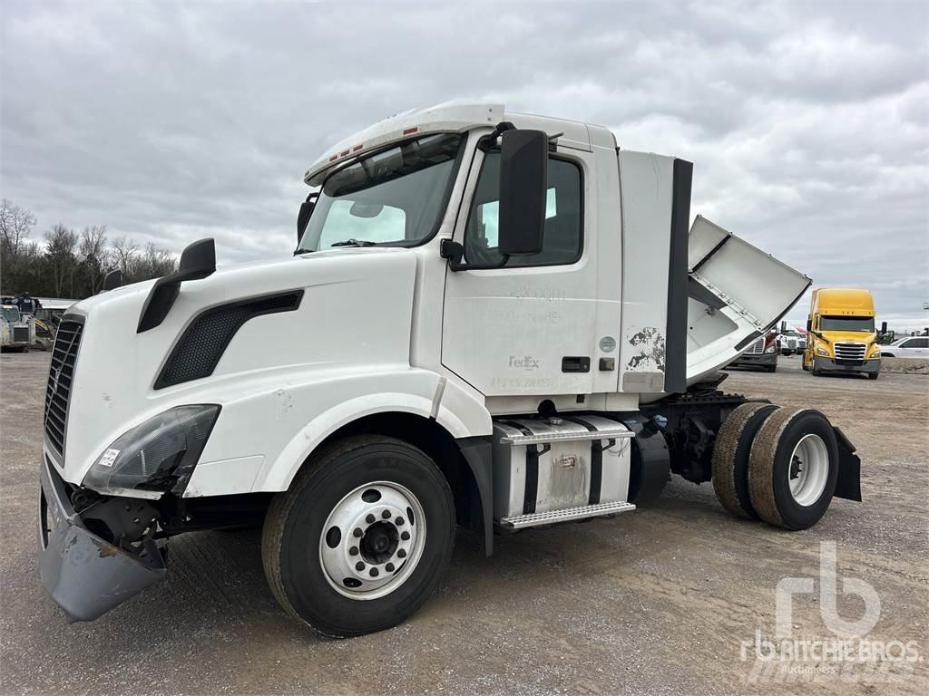 Volvo VNL 曳引機組件