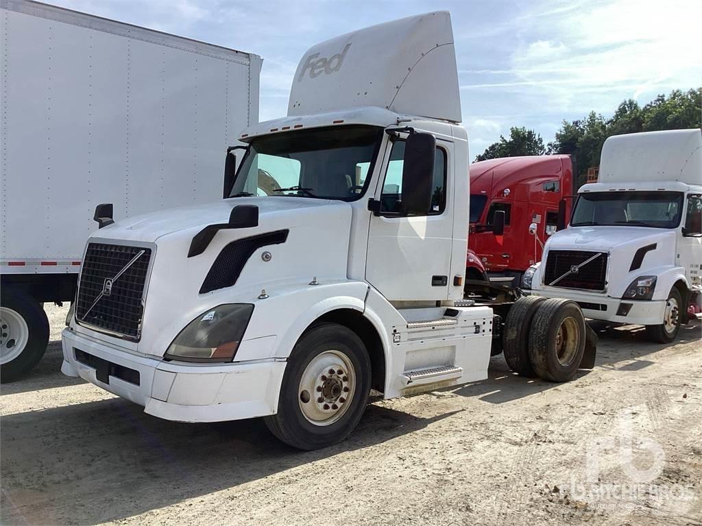 Volvo VNL 曳引機組件