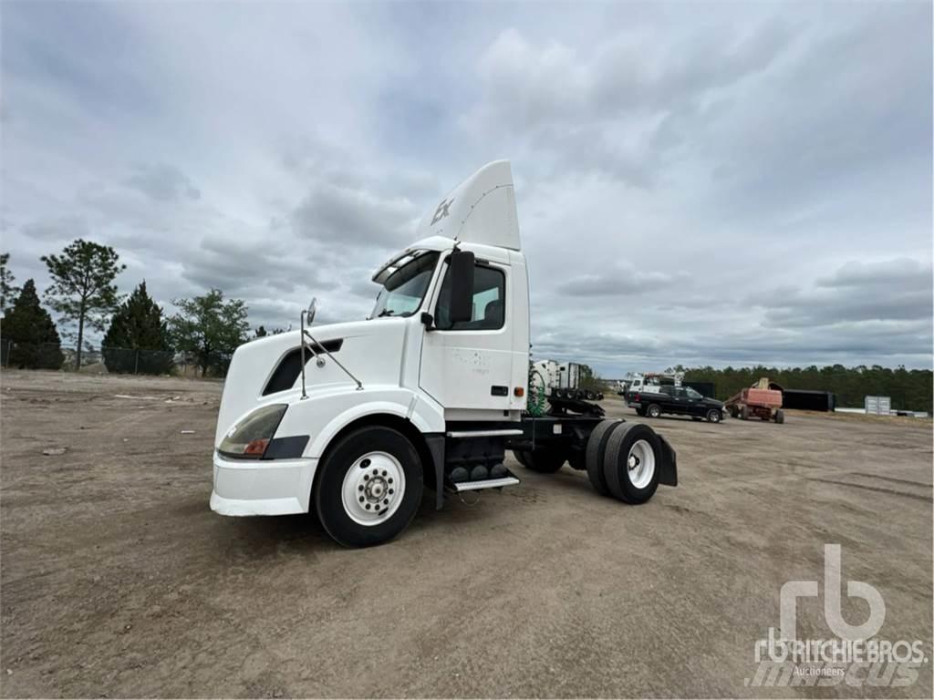 Volvo VNL300 曳引機組件