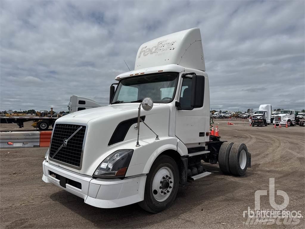 Volvo VNL300 曳引機組件
